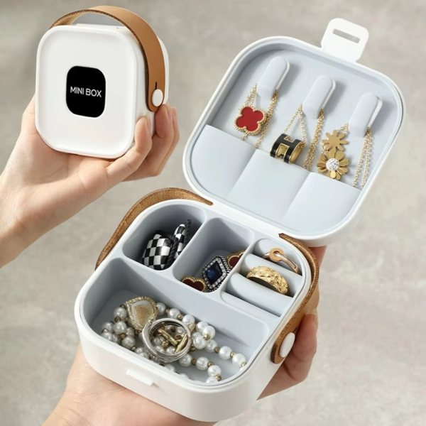 Elegant Travel Jewelry Box – Premium Organizer for Rings, Earrings & Necklaces – Gift-Ready & Portable