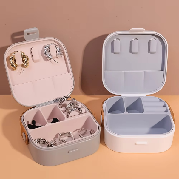 Elegant Travel Jewelry Box – Premium Organizer for Rings, Earrings & Necklaces – Gift-Ready & Portable