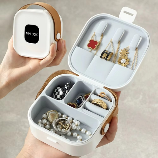 Elegant Travel Jewelry Box  – Premium Organizer for Rings, Earrings & Necklaces – Gift-Ready & Portable